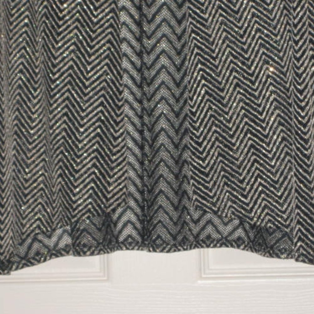 Chicos Size 2 L Open Cardigan Ruana Wrap Sweater Black Gold Metallic Excellent - Picture 10 of 10